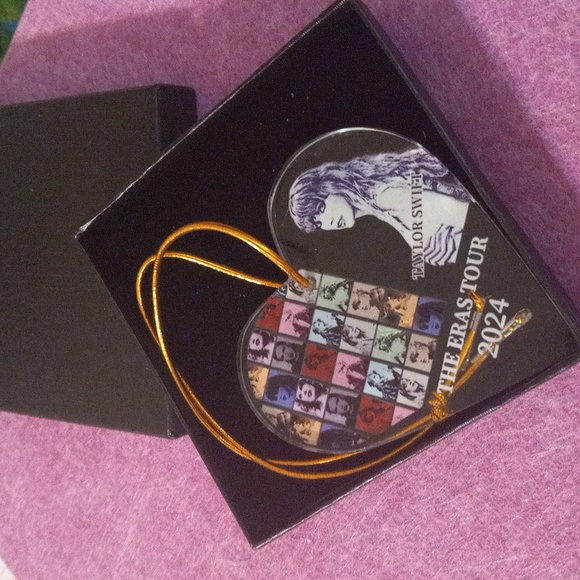 Eras Tour 2024 Taylor Swift ornament for a true fan - Picture 4 of 4
